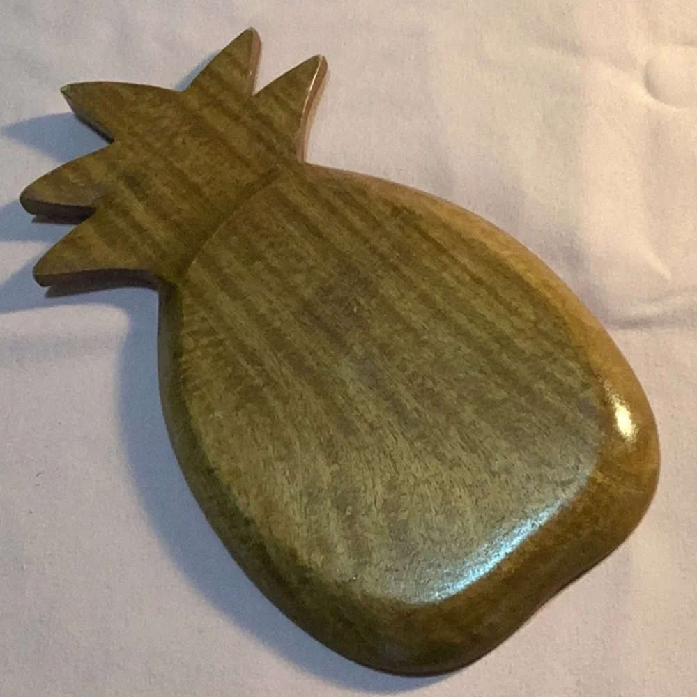 Wooden S & P, Napkin Holder & Pineapple Tray - Picture 6 of 6